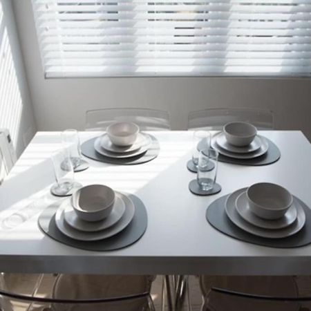 Beautiful, Spacious 1 Bed Flat Brentwood Kültér fotó