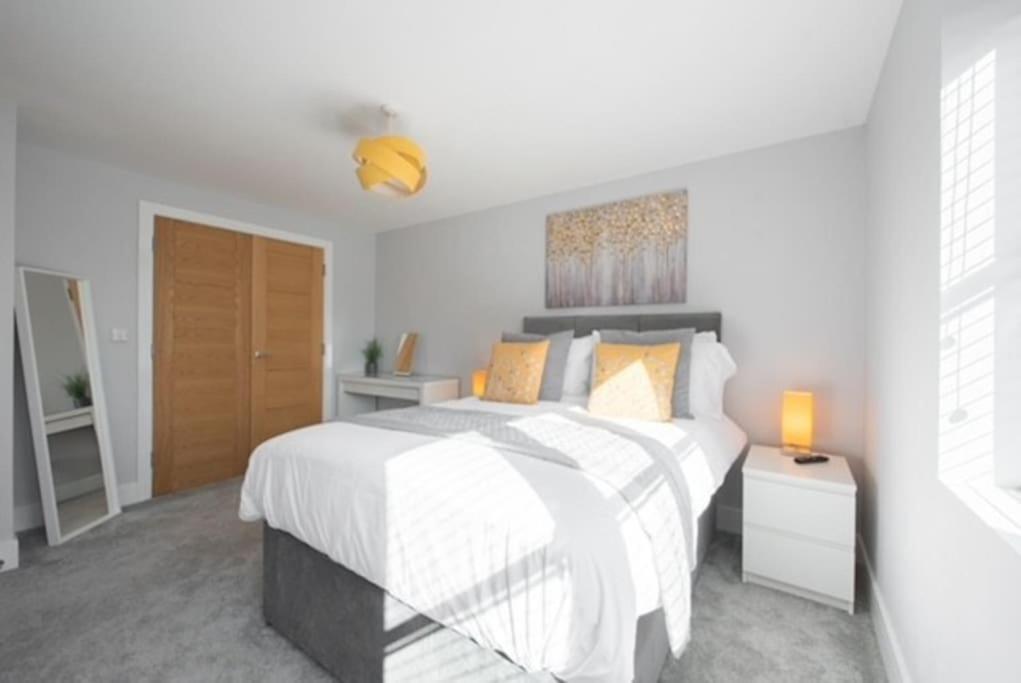 Beautiful, Spacious 1 Bed Flat Brentwood Kültér fotó