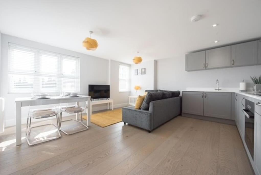 Beautiful, Spacious 1 Bed Flat Brentwood Kültér fotó