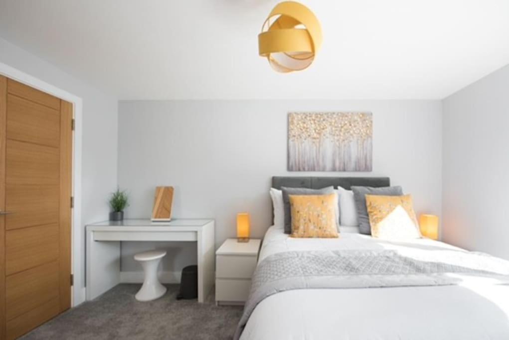 Beautiful, Spacious 1 Bed Flat Brentwood Kültér fotó